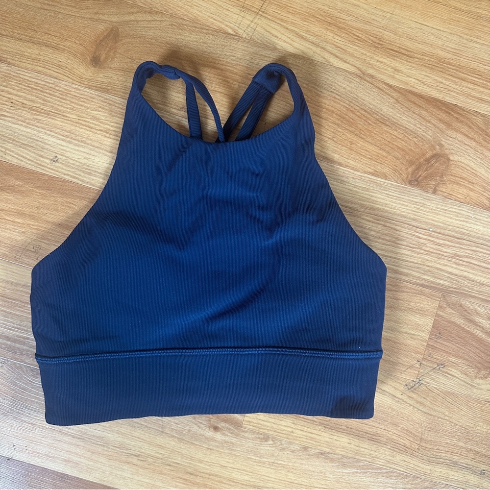 Lululemon Energy Bra High Neck Long Line Rib
True Navy size 6(small)